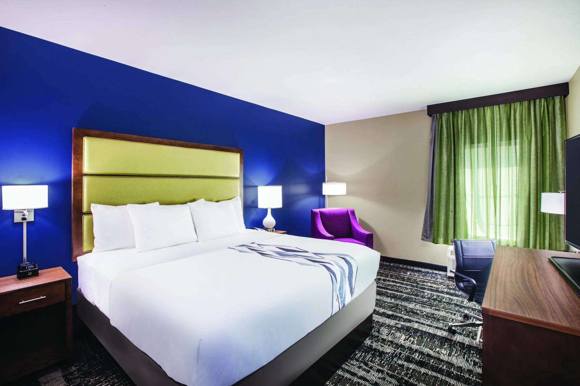 La Quinta & La Hotel 3*